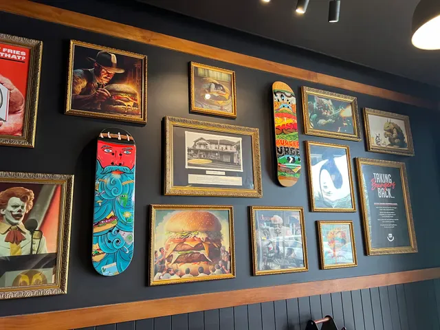 Burger Urge Crestwood
