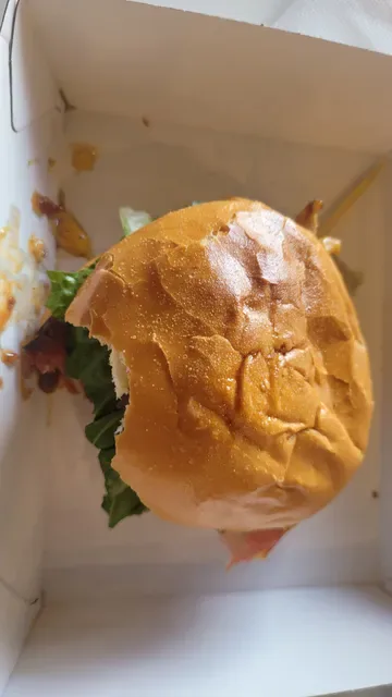 Burger'D Pacific Pines