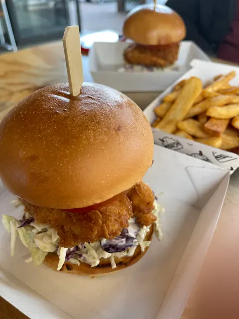 Burger'D Pacific Pines