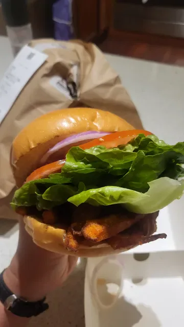 Burger'D Pacific Pines