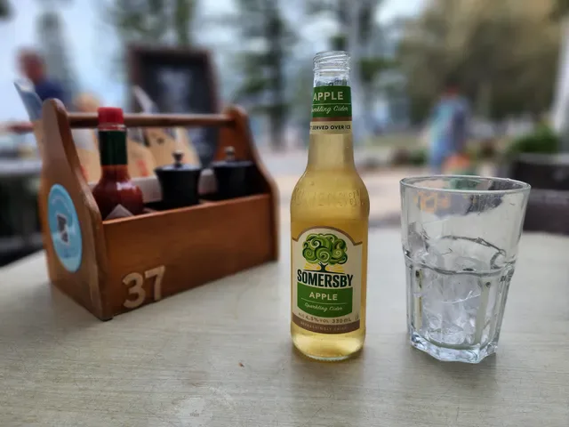 Burleigh Heads Hotel