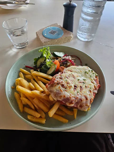 Burleigh Heads Hotel