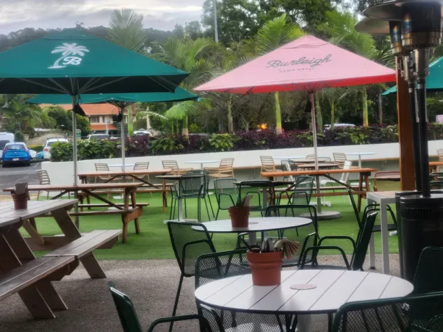 Burleigh Town Hotel