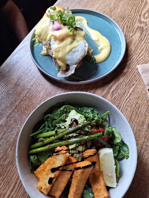 Cadence Cafe