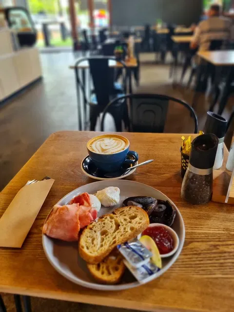 Cadence Cafe