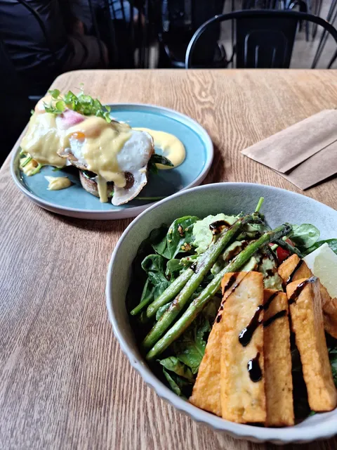 Cadence Cafe