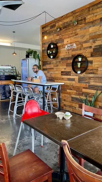 Cafe on South Bay