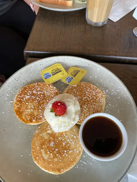 Cafe on South Bay
