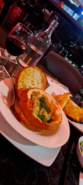 Central Lounge Bar and Dining