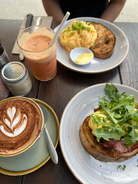 Commune Cafe