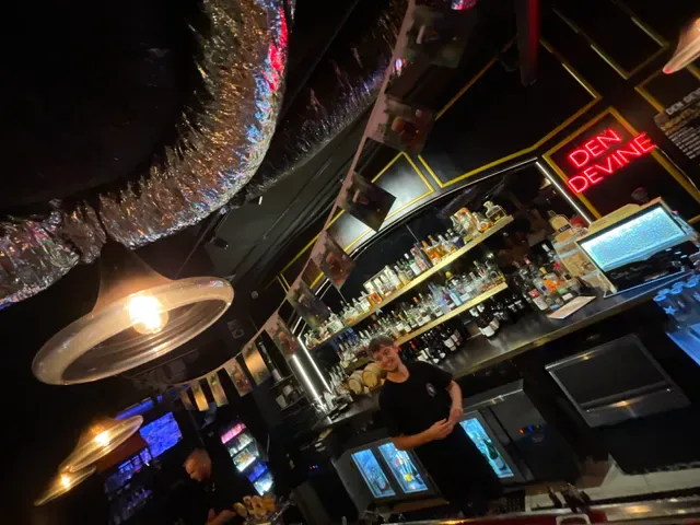 Den Devine Restaurant & Music Lounge