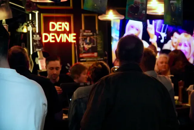 Den Devine Restaurant & Music Lounge