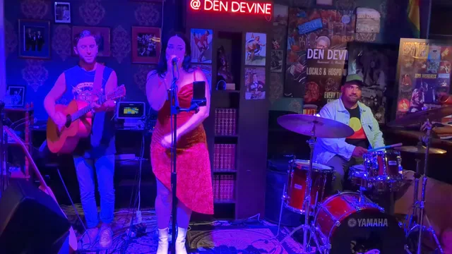 Den Devine Restaurant & Music Lounge