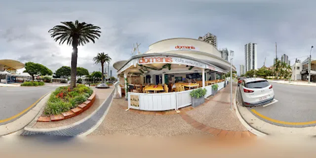 Domanis Cafe Restaurant Bar
