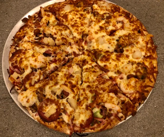 Earth 'n' Sea Pizza
