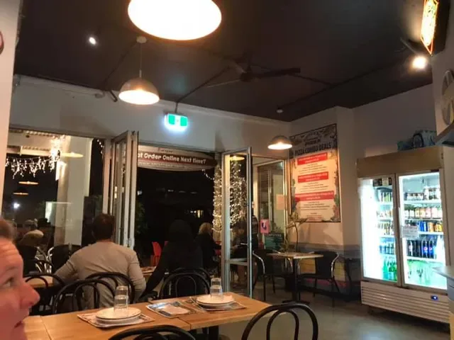 Earth 'n' Sea Pizza
