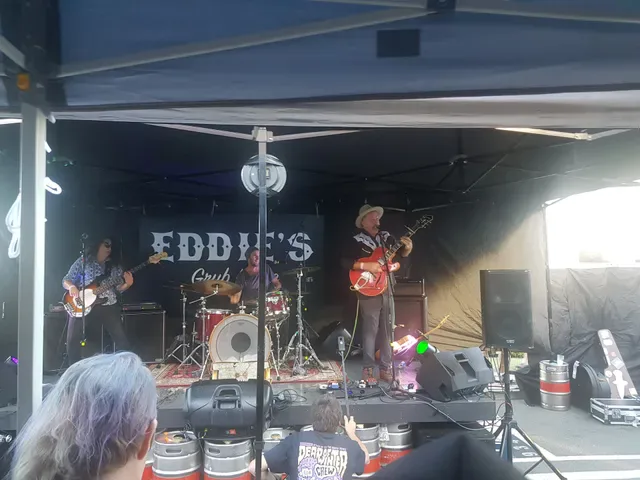Eddie's Grub House