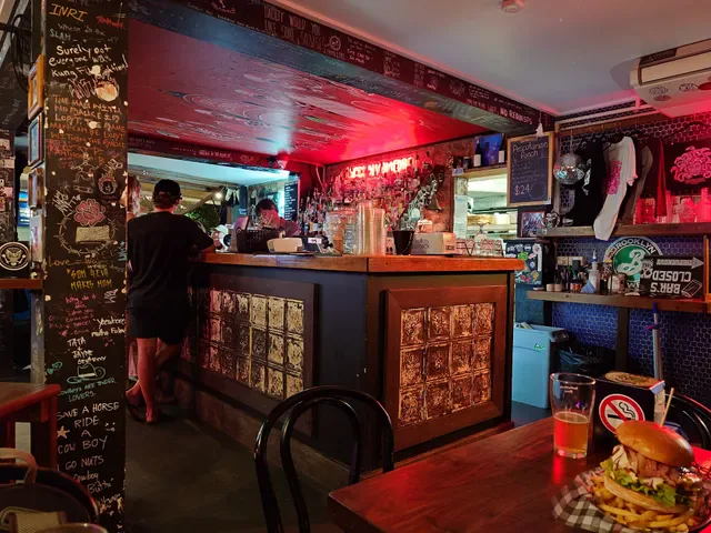 Eddie's Grub House