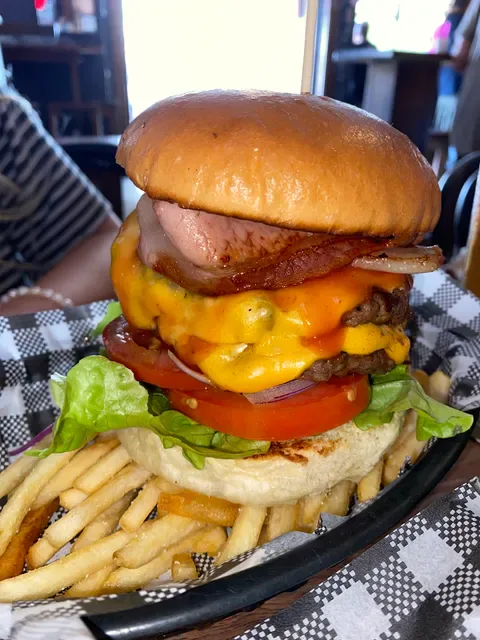 Eddie's Grub House