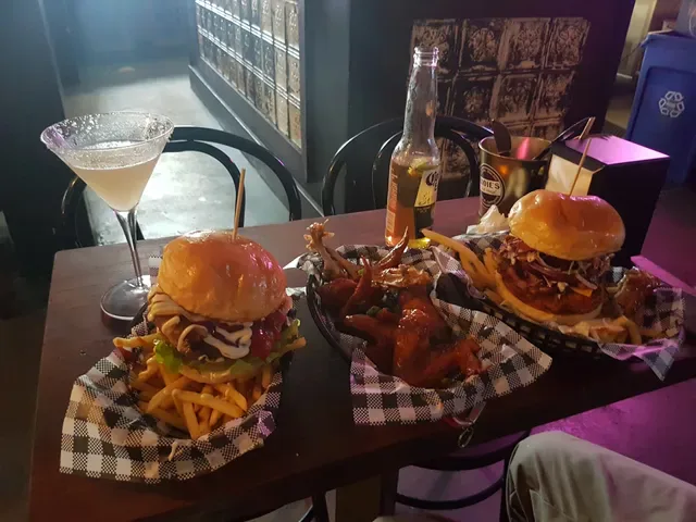 Eddie's Grub House
