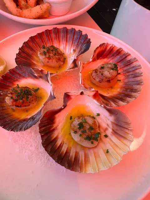 Edgewater Dining and Lounge