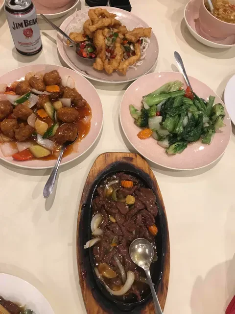 Feng Shui Chinese Restaurant