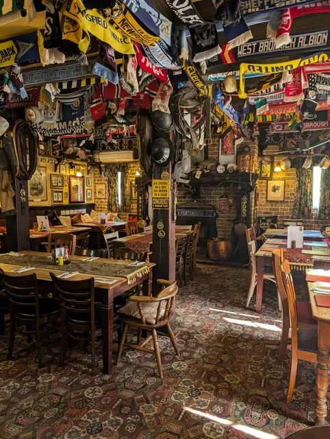 Fox & Hounds