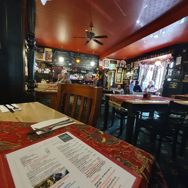 Fox & Hounds