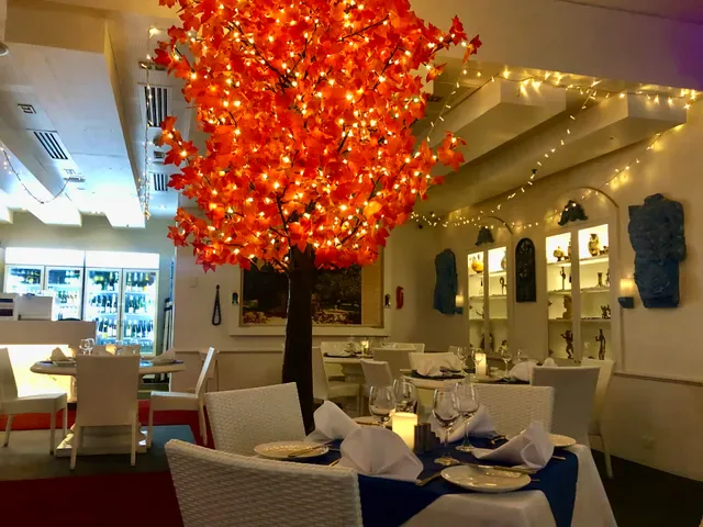 George's Paragon Coolangatta