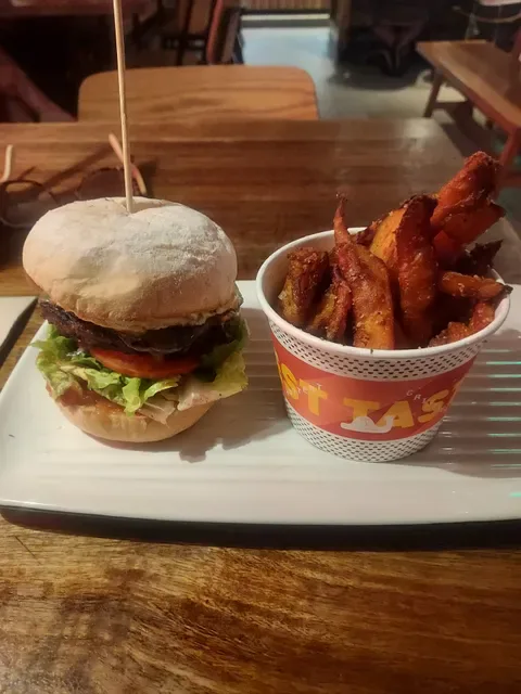 Grill'd Burgers - Pacific Fair