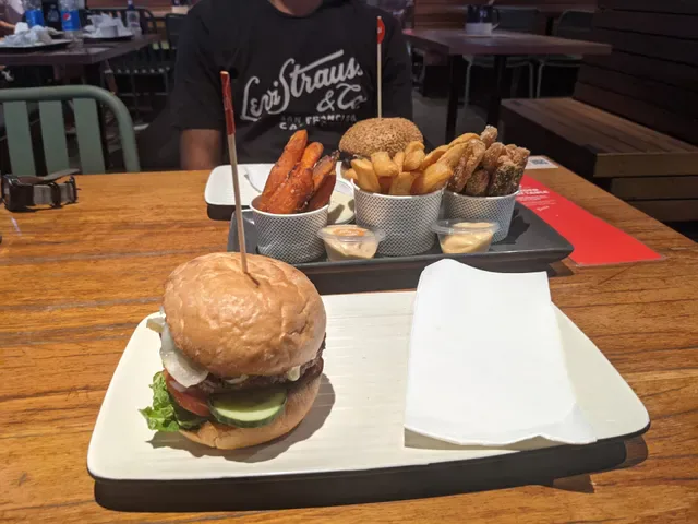 Grill'd Burgers - Surfers Paradise