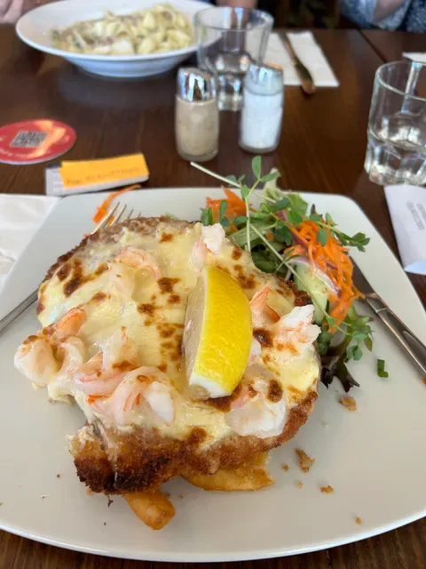 Helensvale Tavern