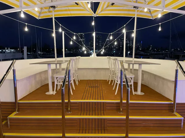 Holy Ship Restaurant & Bar