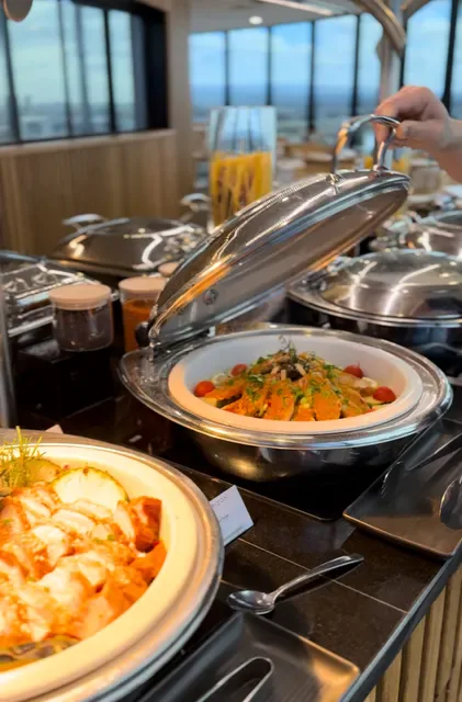 Horizon Sky Dining