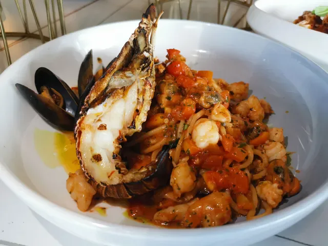 La Calabrese Italian Restaurant Lunch and Dinner