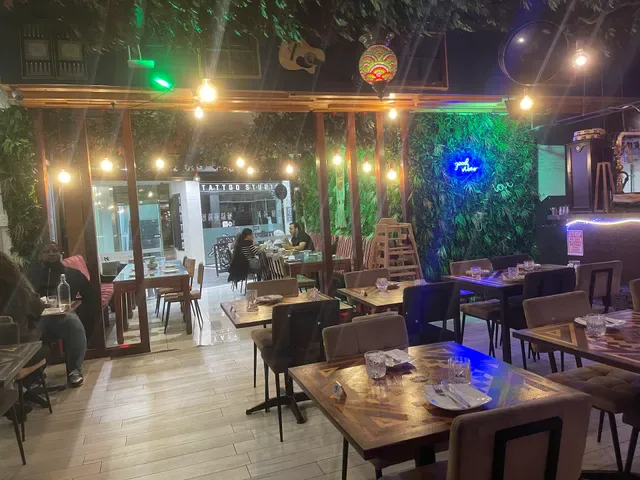 La Jordania Restaurant And Shisha Lounge