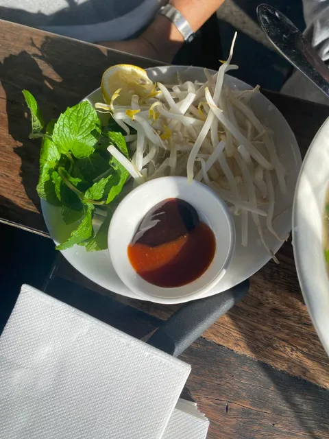 Lam Kitchen Bar