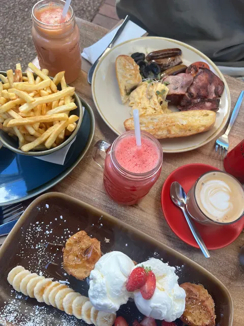 Le Jardin Cafe Restaurant