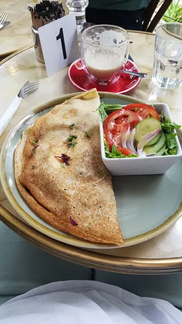 Le Jardin Cafe Restaurant