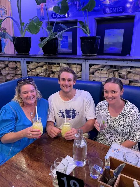 Longboards Laidback Eatery & Bar