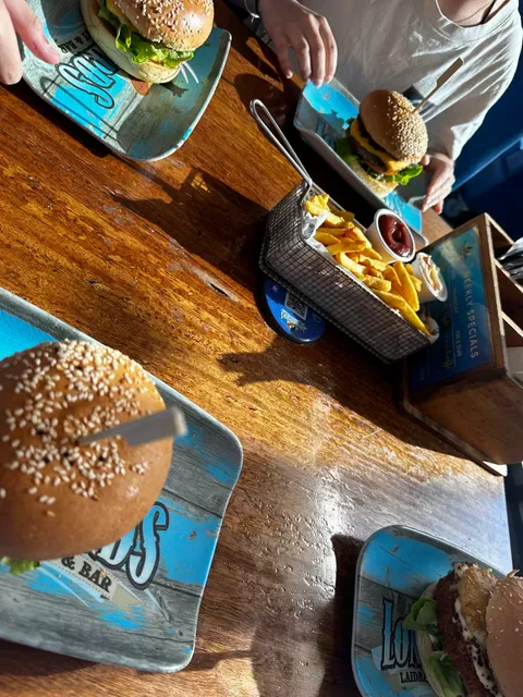 Longboards Laidback Eatery & Bar