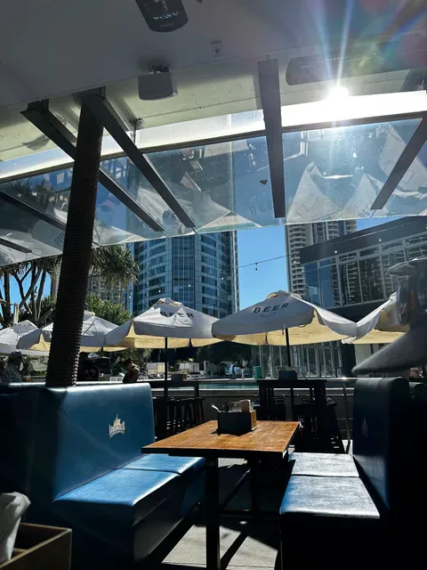 Longboards Laidback Eatery & Bar