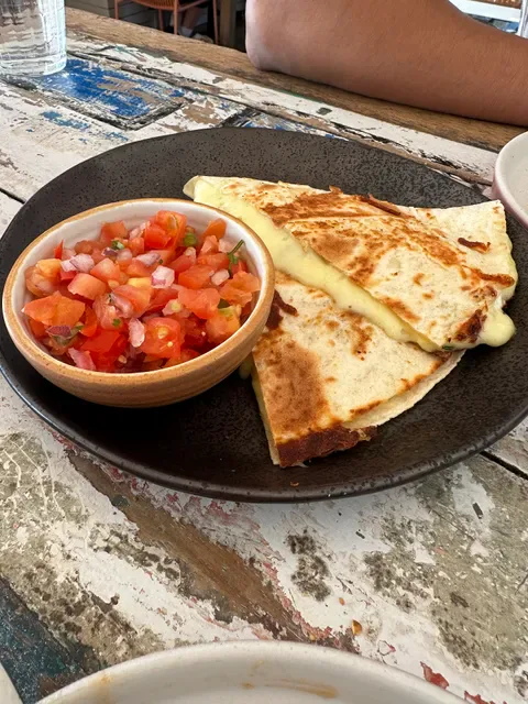 MexiCali Bar Y Taqueria