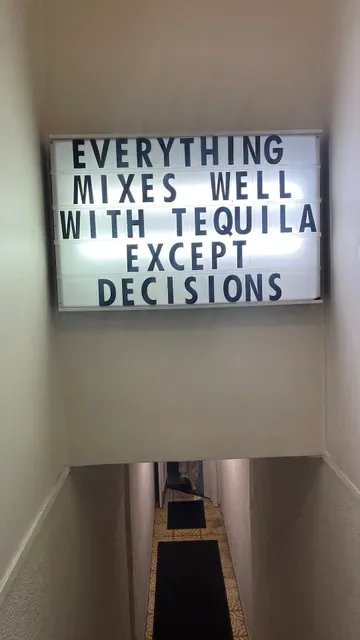 MexiCali Bar Y Taqueria
