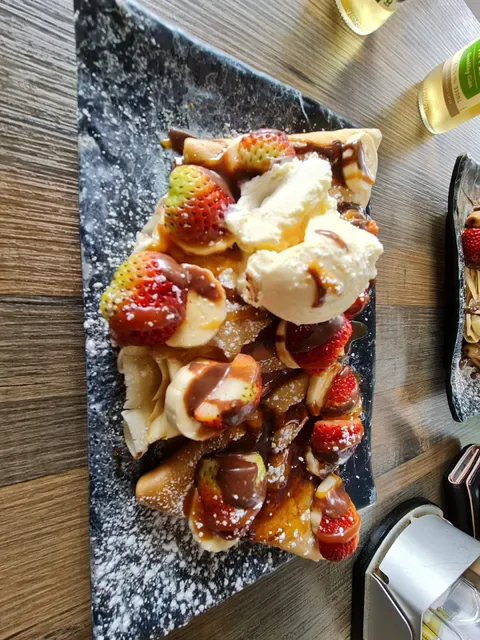 Miss Claudes Crepes Coomera