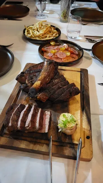 Moo Moo The Wine Bar + Grill