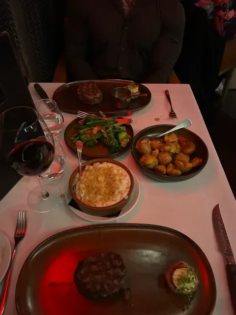 Moo Moo The Wine Bar + Grill
