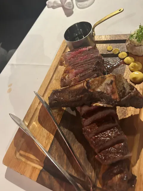 Moo Moo The Wine Bar + Grill