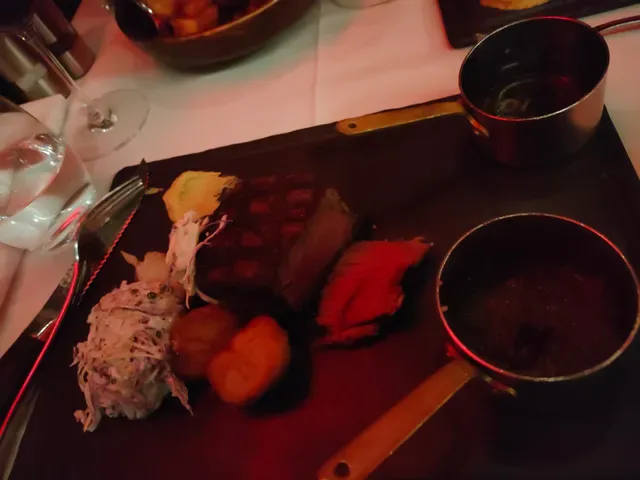Moo Moo The Wine Bar + Grill