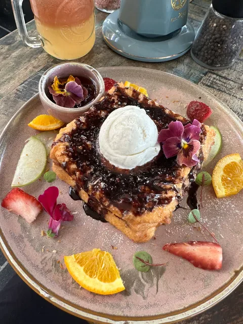 One Little Tree Cafe